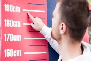 عمليات تطويل الساقين.. مخاطر عديدة ونقاهة طويلة من أجل 10سم