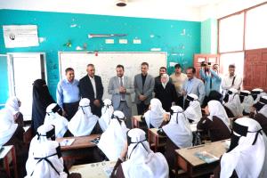 وزير التربية ومحافظ عدن يدشنان العام الدراسي الجديد 2025/2026م