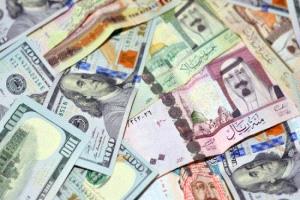 الريال اليمني يستعيد ثلث قيمته في عدن وسط تحركات حكومية لضبط السوق