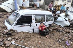 تحذيرات من أمطار متوقعه فجرًا وتنويه لسكان المرتفعات الجبلية بعدن