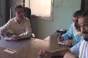 مدير عام ردفان يُلزم تجار الخضروات والفواكه والمطاعم بالتسعيرة الجديدة