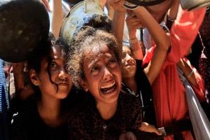 ضحايا الجوع يتساقطون في غزة وسط أزمة إنسانية متفاقمة