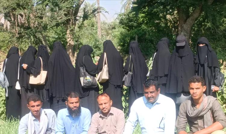 بمناسبة العيد الوطني  كلية طور الباحة الجامعية جامعة لحج تنظم زيارة علمية إلى منطقة العربدي الزراعية