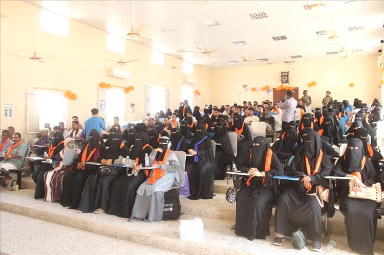 جامعة أبين تحتضن جلسات توعوية لمناهضة العنف القائم على النوع الاجتماعي تنفذها الادارة العامة لتنمية المرأة والطفل بوزارة الصحة