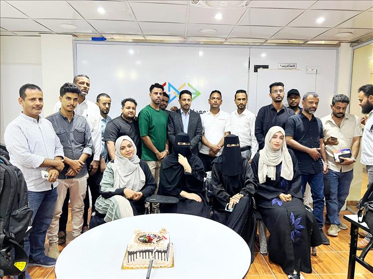 برعاية رئيس الهيئة العامة للأراضي اختتام الدورة التدريبية المتقدمة في نظم المعلومات الجغرافية