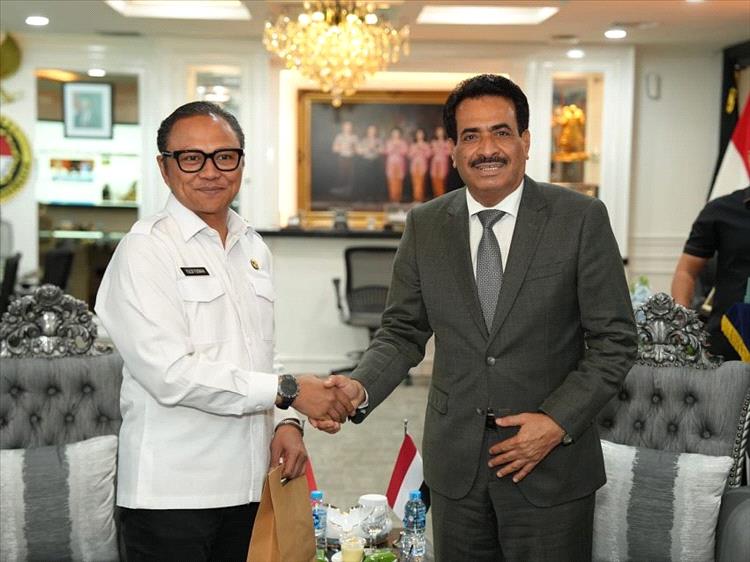 السفير بلفقيه يلتقي المدير العام المكلف للهجرة والجوازات الإندونيسية