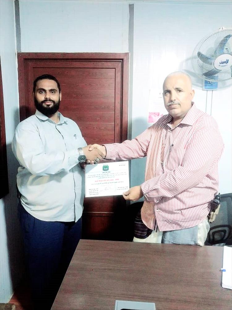 شخصيات بارزة يتقدمهم الصولبة العاصمة عدن تكرم العقيد نبيل عامر