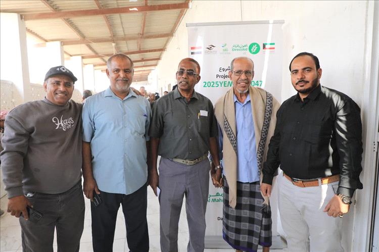 إقبال كبير على مخيم العيون المجاني في المهرة بعد غياب عامين