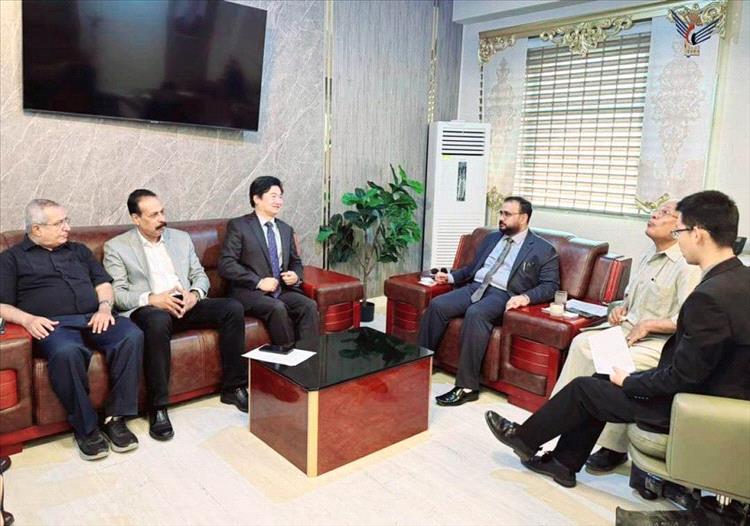 وزير الأشغال يبحث مع القائم بأعمال السفارة الصينية تعزيز التعاون في مجالي الطرق والإسكان