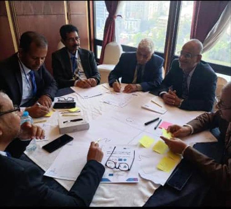 ممثلا جامعة حضرموت يناقشان آليات تطوير الأداء المؤسسي وتعزيز الشراكات الدولية للجامعات العربية بالقاهرة