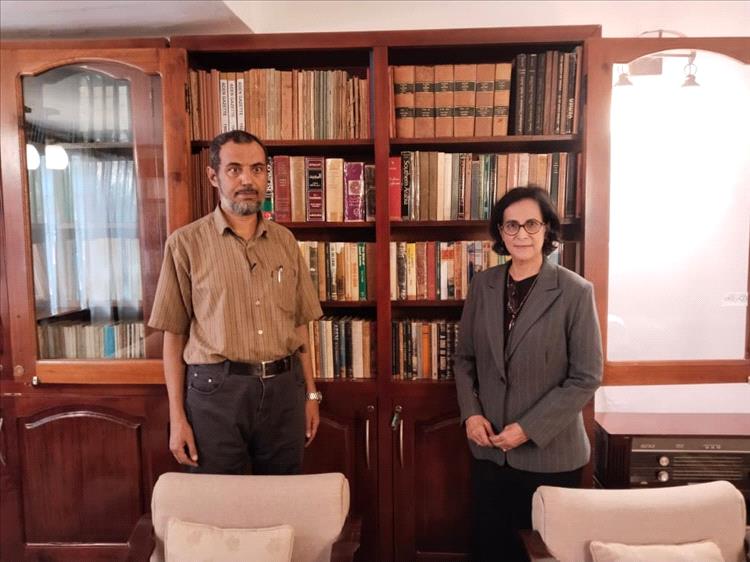 حصريًا... مركز عدن للدراسات التاريخية يبدأ عملية توثيق ورقمنة إلكترونية لمكتبة المؤرخ سلطان ناجي