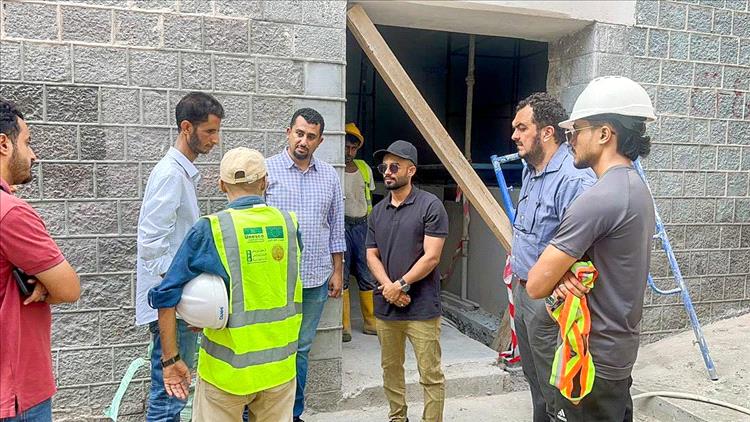 بن جرادي وأوليفيرا يتفقدان مشروع ترميم سينما برافين (أروى) وعدد من المنازل الأثرية