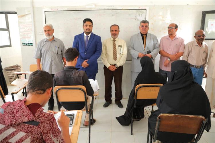 كلشات يدشّن الامتحانات النهائية للفصل الدراسي الأول في كليات جامعة المهرة للعام الجامعي 2025 – 2026م