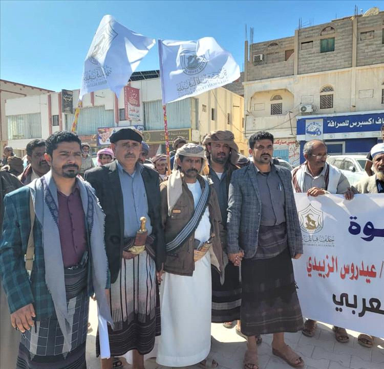 حلف قبائل شبوة من مخيم الاعتصام بالعاصمة عتق يطالب القيادة السياسية إعلان فك الارتباط وإعادة الدولة الجنوبية