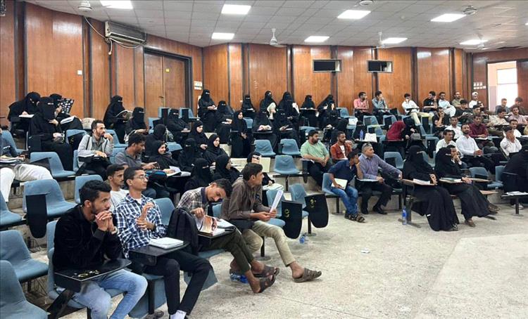 بالشراكة مع المؤسسة الطبية الميدانية.. كلية الحقوق بجامعة عدن تنفذ نزولات توعوية لطلابها