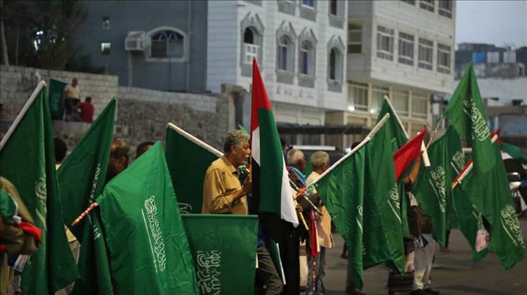 وفد عسكري يصل عدن.. وهذه أبرز القضايا المطروحة للنقاش في معاشيق