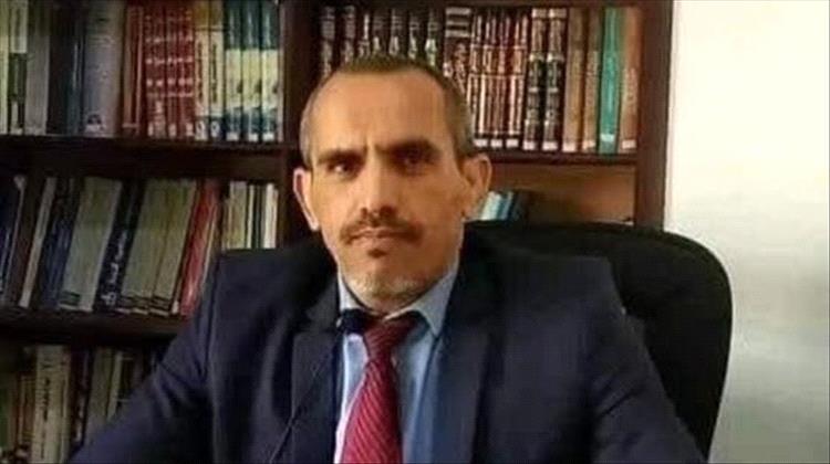 صنعاء.. المحامي صبرة يبدأ إضراباً بعد نقله لزنزانة انفرادية بسجون الحوثي