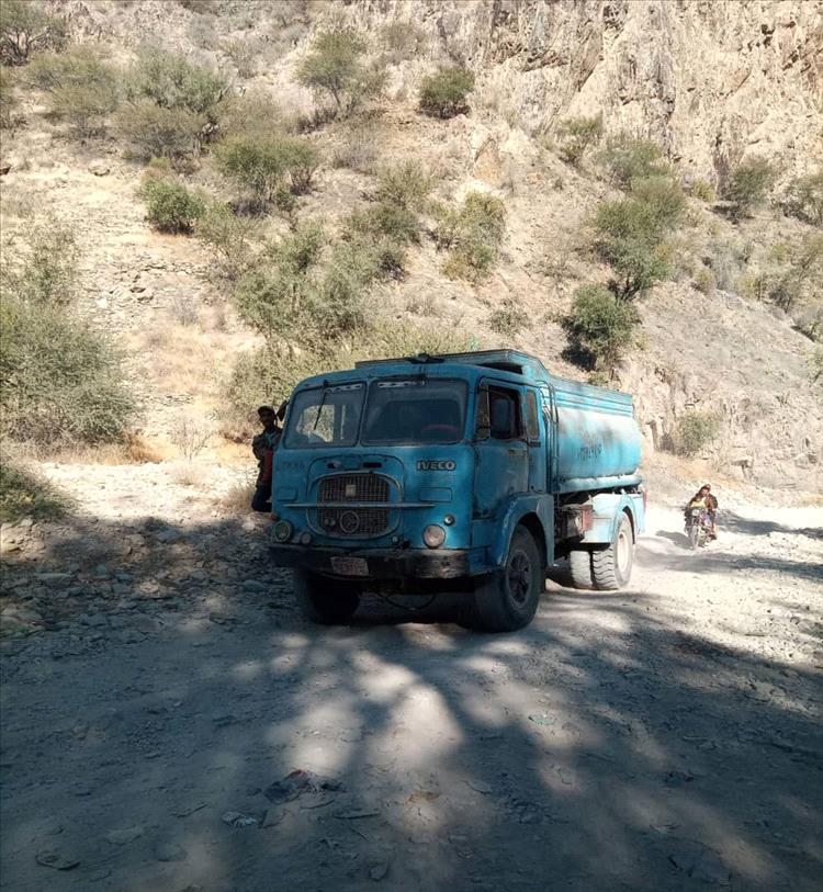 أزمة مياه خانقة بيافع سرار تهدد حياة السكان