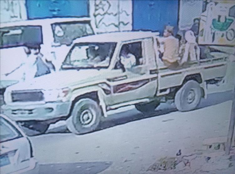 ضبط مسلحين أغلقوا مدرسة ومنعوا الطلاب من الدخول في عدن