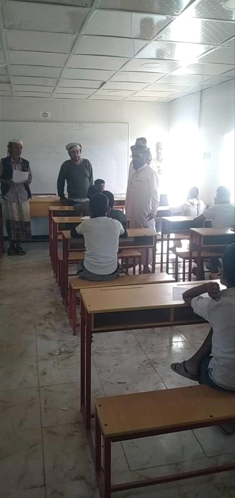 فريق التوجيه المحلي يطلع على سير امتحانات الفصل الدراسي الأول بمدرسة الخليفة عثمان بن عفان (ثُرّة) بلودر