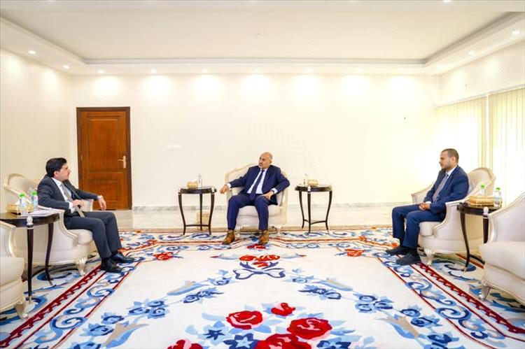 اللواء الزبيدي يلتقي نائب وزير المياه والبيئة