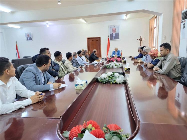 رابطة جرحى تعز تلتقي بالمحافظ "شمسان" لمناقشة أوضاع الجرحى بالمحافظة
