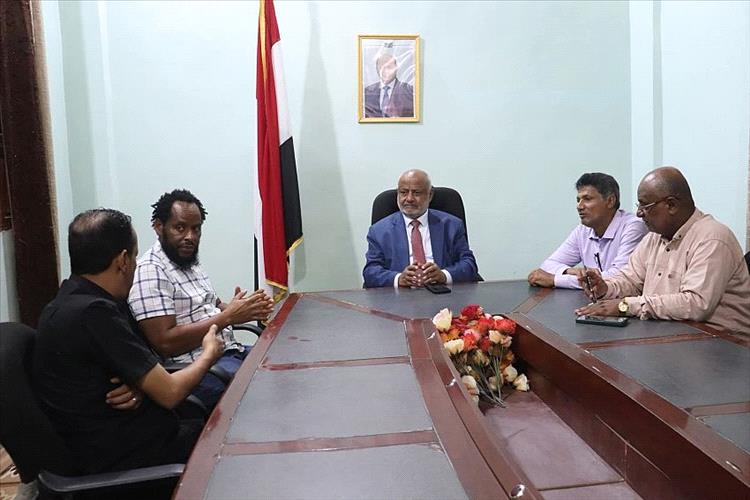محافظ الحديدة يبحث مع أطباء بلا حدود دعم القطاع الصحية في المحافظة