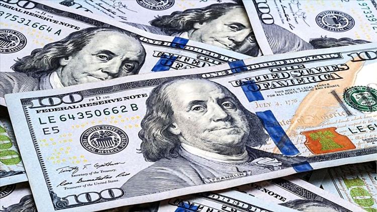 الدولار يتراجع مع ترقب بيانات الوظائف الأمريكية