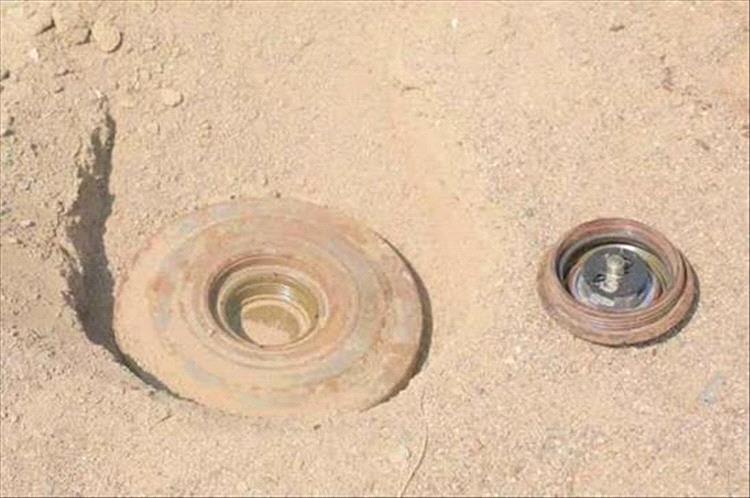 مصرع وإصابة 7 عناصر حوثية بانفجار لغم تدريبي