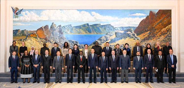 السفير الميتمي يشارك في زيارة رؤساء البعثات الدبلوماسية إلى مقاطعة جيلين