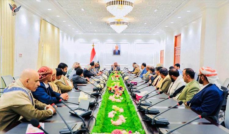 العرادة يشدد على أحزاب مأرب بضرورة نبذ الخلافات والمناكفات السياسية