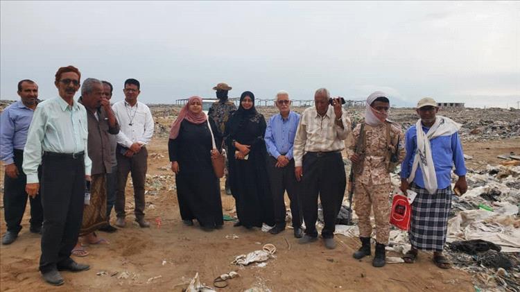 نيابة الصناعة بعدن تتلف 2 طن من أجهزة وشرائح فحص السكر بسبب خلل مصنعي