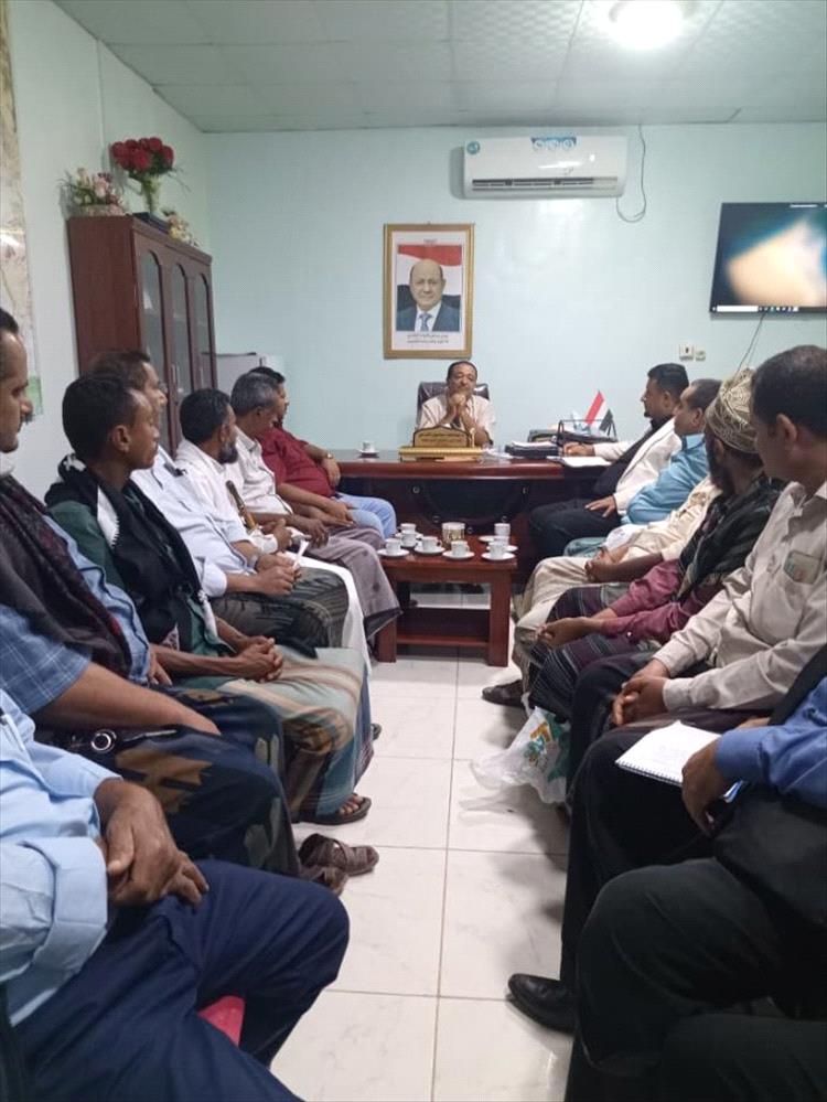 مؤسسة موانئ البحر الأحمر تستعرض جاهزية ميناء المخا أمام القطاع التجاري