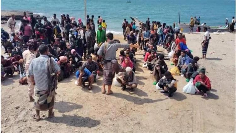 شرطة شبوة تعلن ضبط قارب تهريب يحمل 180 مهاجرًا إثيوبيًا إلى سواحل رضوم