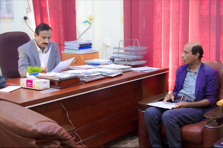 محافظ شبوة يعتمد إنشاء ثانويتين للبنات في الطلح وللبنين في ميفعة بتمويل من الأشقاء في دولة الإمارات