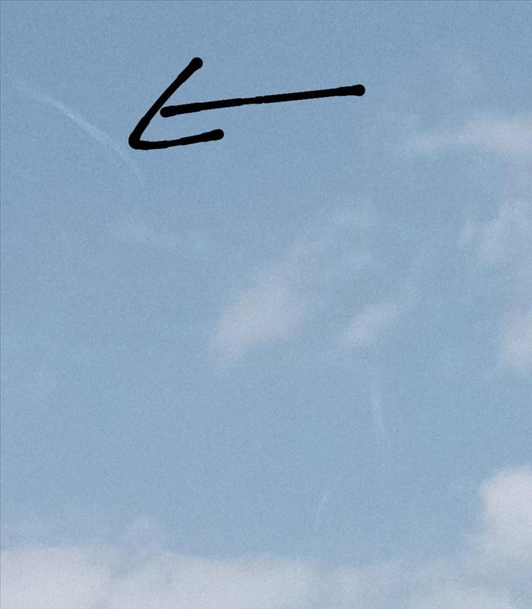 عاجل: طيران حربي سعودي يحلق فوق سماء المكلا ويطلق قنابل تحذيرية