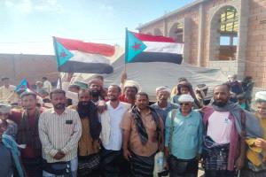 انتقالي المضاربة يقيم فعالية جماهيرية كبرى في مخيم الاعتصام عقبتها مسيرة جابت شوارع المديربة