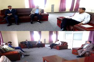 محافظ أبين وفريق التوجيه والرقابة يناقشون مع مدير عام مصلحة الضرائب آليات تحسين التحصيل وتنفيذ خطة الإصلاحات