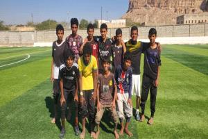 فريق مدرسة الفتح الجانح يتغلب على مدرسة النهضة ويتأهل الى المباراة النهائية في دوري المدارس بالمحفد