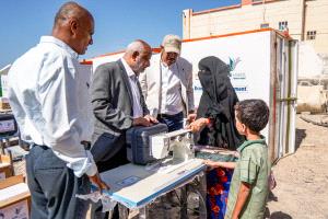 محافظ الحديدة يدشن مشروعا لتمكين الاشخاص ذوي الإعاقة اقتصاديا في الخوخة وحيس