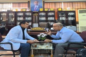 مدير العلاقات العامة بمؤسسة عدن الغد  يلتقي عمداء كليتي طب الأسنان والحقوق