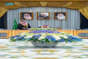 عاجل | مجلس الوزراء السعودي: لن نتردد في اتخاذ إجراءات لحماية أمن المملكة ونؤكد التزامنا بأمن اليمن وسيادته