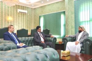 عضو مجلس القيادة "المحرّمي" يلتقي الأمين العام لمجلس الوزراء