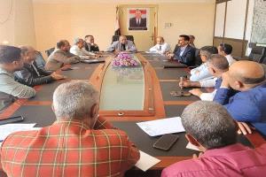 اجتماع بتعز يناقش سير مراقبة أسعار الأدوية والمستلزمات الطبية بالمحافظة