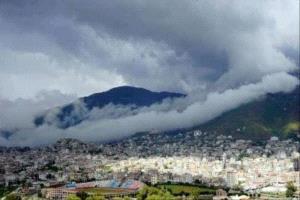 فلكي يمني يحذّر من موجة صقيع تضرب عدة مناطق خلال الأيام المقبلة