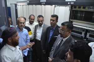 الأمين العام لمحلي حضرموت يدشّن استكمال تشغيل 18 محطة اتصالات جديدة بساحل حضرموت ويضع حجر الأساس لمدينة تكنولوجيا المعلومات السكنية