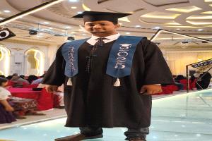 مبارك التخرج للطالب عبدالرحمن أحمد رويس