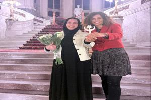 معين العبيدي تتسلّم جائزة التوليب لحقوق الإنسان لعام 2025 في لاهاي