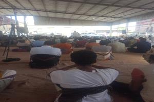 خطيب الجمعة في مخيم الاعتصام بزنجبار : رسالة إلى اللواء الزبيدي اعقلها وتوكل فإن أبناء أبين معك وخلفك ولن يتراجعوا قيد أنملة