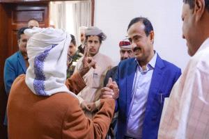 محافظ شبوة: ماضون في تحصين الجبهة الداخلية وتعزيز الاصطفاف المجتمعي